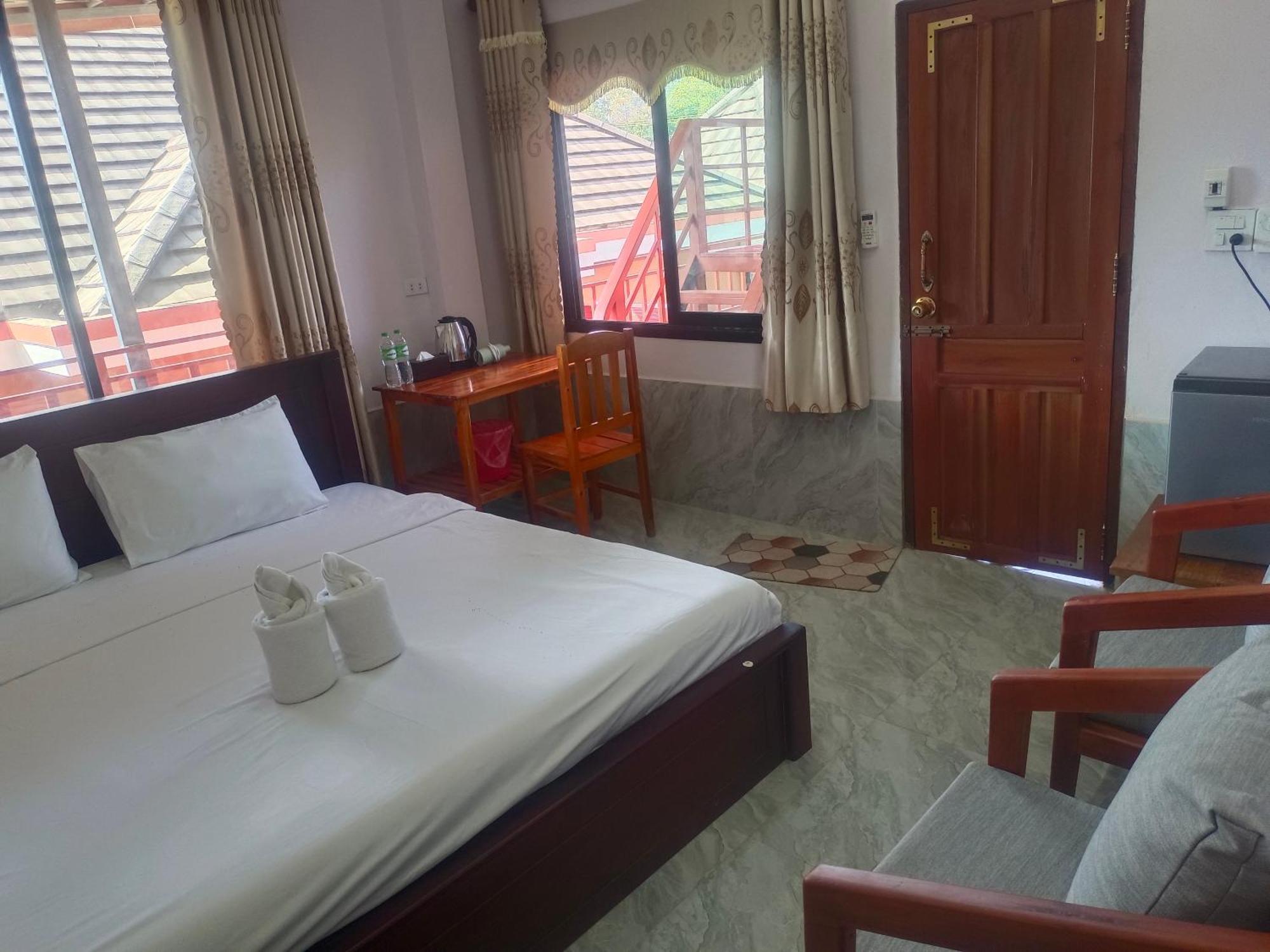 Dd Guesthouse Ванг Виенг Екстериор снимка